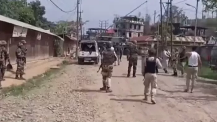 कुकी उग्रवादियों ने इंफाल के दो गांवों पर किया हमला