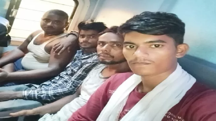 कोरोमंडल एक्सप्रेस के दुर्घटनाग्रस्त होने की सूचना से बेनीपुर के उफरदाहा में मचा कोहराम