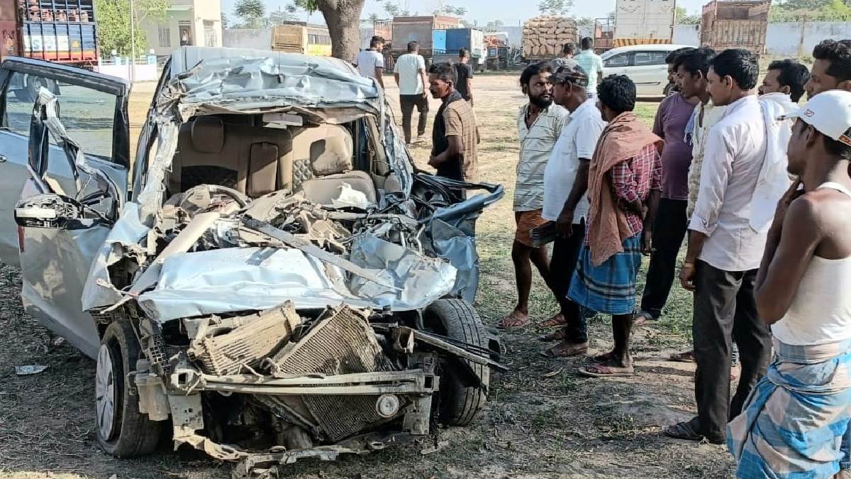 in purnia an ertiga car full of wedding guests collided with a road side standing truck five including two girls died four in critical condition nine critically injured