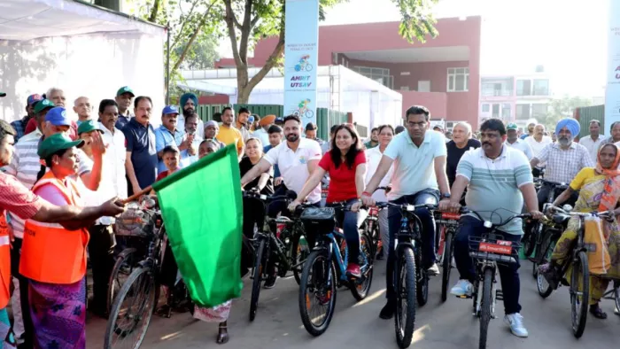 फिटनेस के प्रति जागरुकता बढ़ाने के लिए साइक्लोथॉन का आयोजन, भारी संख्या में मौजूद रहे लोग
