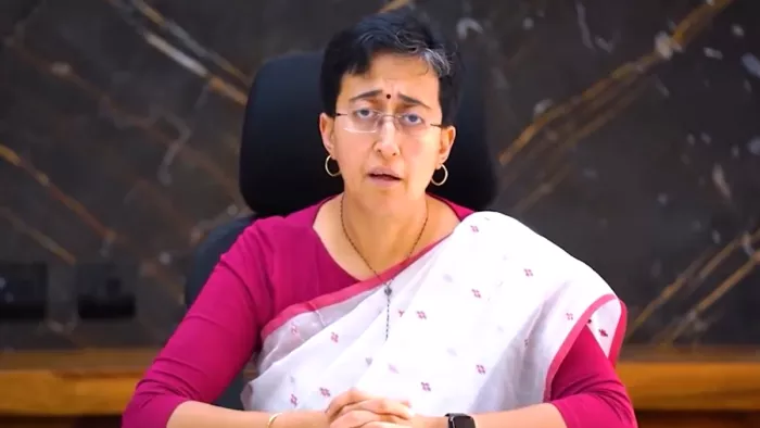 आतिशी ने जेल में CM को प्रताड़ित करने का लगाया आरोप।