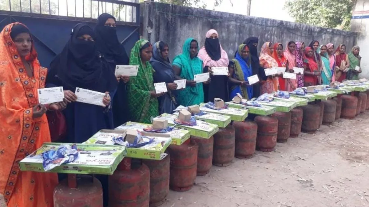 Gas Cylinder Subsidy: नहीं हुई E-KYC तो सब्सिडी से रह जाएंगे वंचित, होली-दीपावली पर भी नहीं मिलेगा मुफ्त सिलेंडर