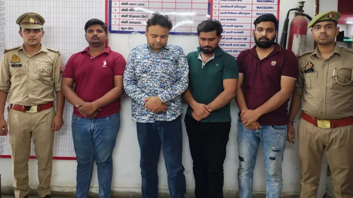 इंदिरापुरम के होटल में चल रहा था देह व्यापार, पुलिस ने छापा मार तीन लड़कियों को छुड़ाया, चार आरोपी गिरफ्तार