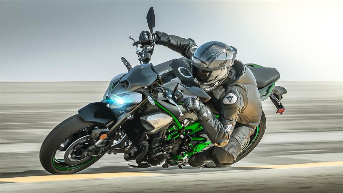 https://www.jagranimages.com/images/newimg/03062025/03_06_2025-2025_kawasaki_z900_01805_23954590.jpg