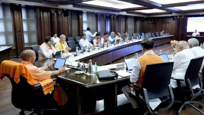 यूपी कैबिनेट मीटिंग में 10 प्रस्तावों पर लगी मुहर।