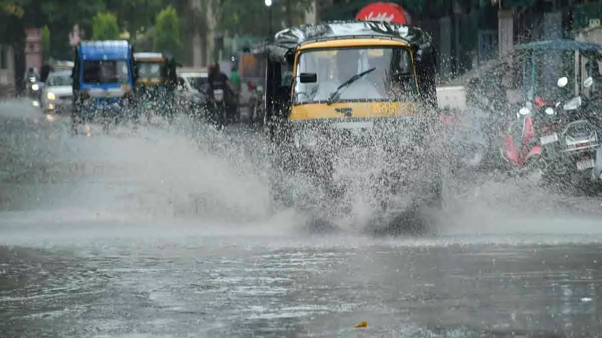 Monsoon : उत्‍तराखंड के अधिकतर इलाकों में रातभर पड़ी बौछार, आज देहरादून व नैनीताल समेत कई क्षेत्रों में मध्यम से भारी वर्षा के आसार