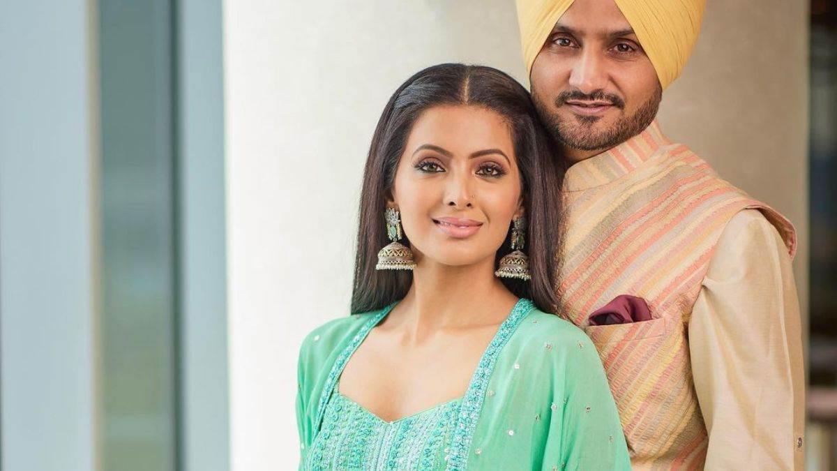 https://www.jagranimages.com/images/newimg/03072024/03_07_2024-harbhajan_and_geeta__23751222_23752600.jpg