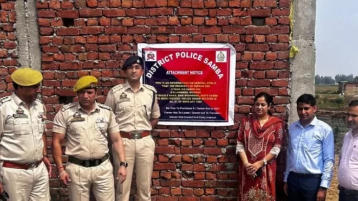 एनडीपीएस एक्ट के तहत दो कुख्यात ड्रग तस्करों पर कार्रवाई।