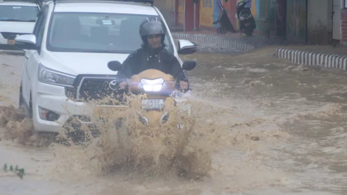 Uttarakhand Weather: कुमाऊं में ज्यादातर क्षेत्रों में भारी वर्षा का क्रम