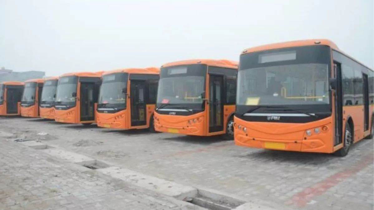 https://www.jagranimages.com/images/newimg/03072025/03_07_2025-ac_bus_23974592.jpg