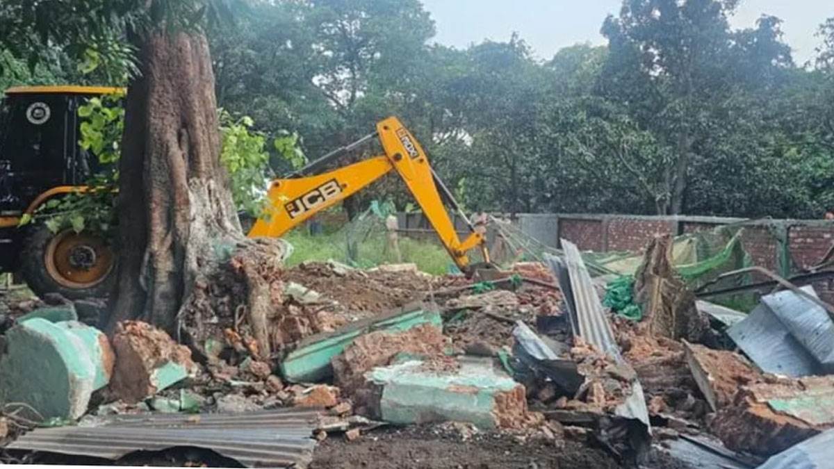 uttarakhand dhami government bulldozer action on illegal mazar in kashipur