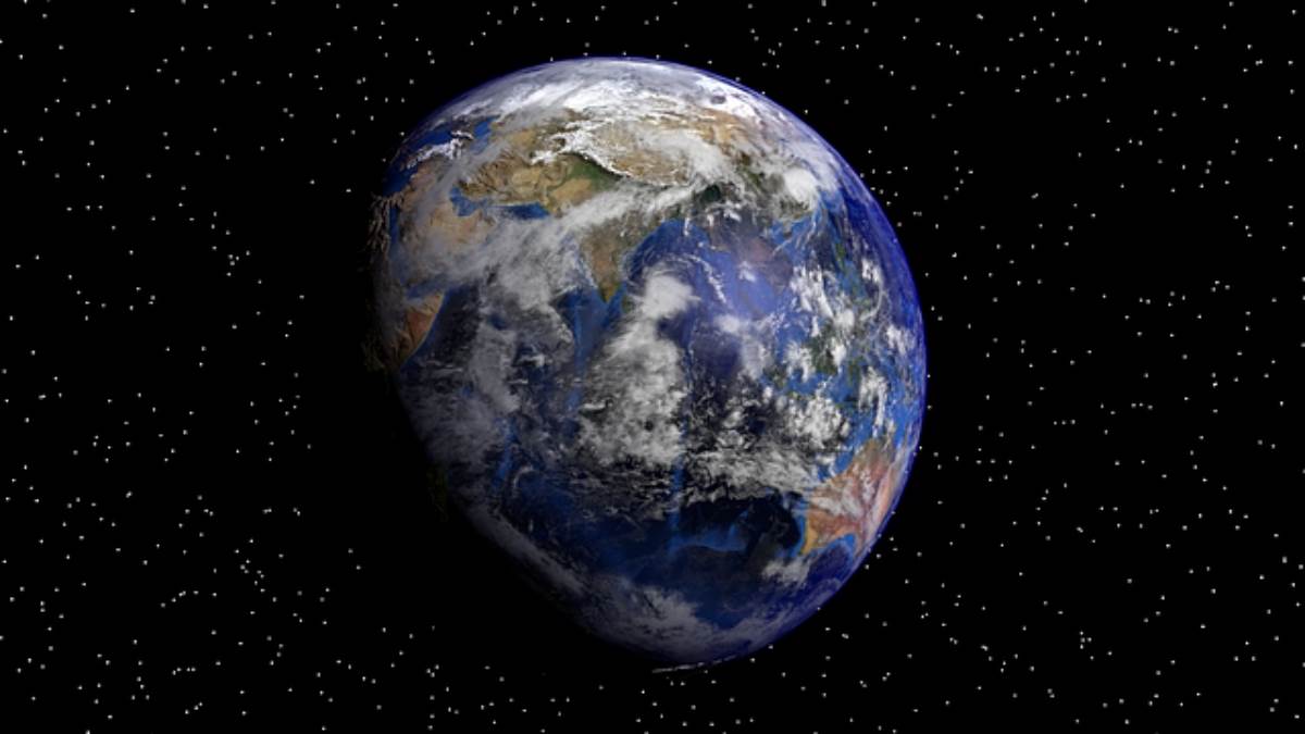 https://www.jagranimages.com/images/newimg/03072025/03_07_2025-earth_23973766.jpg