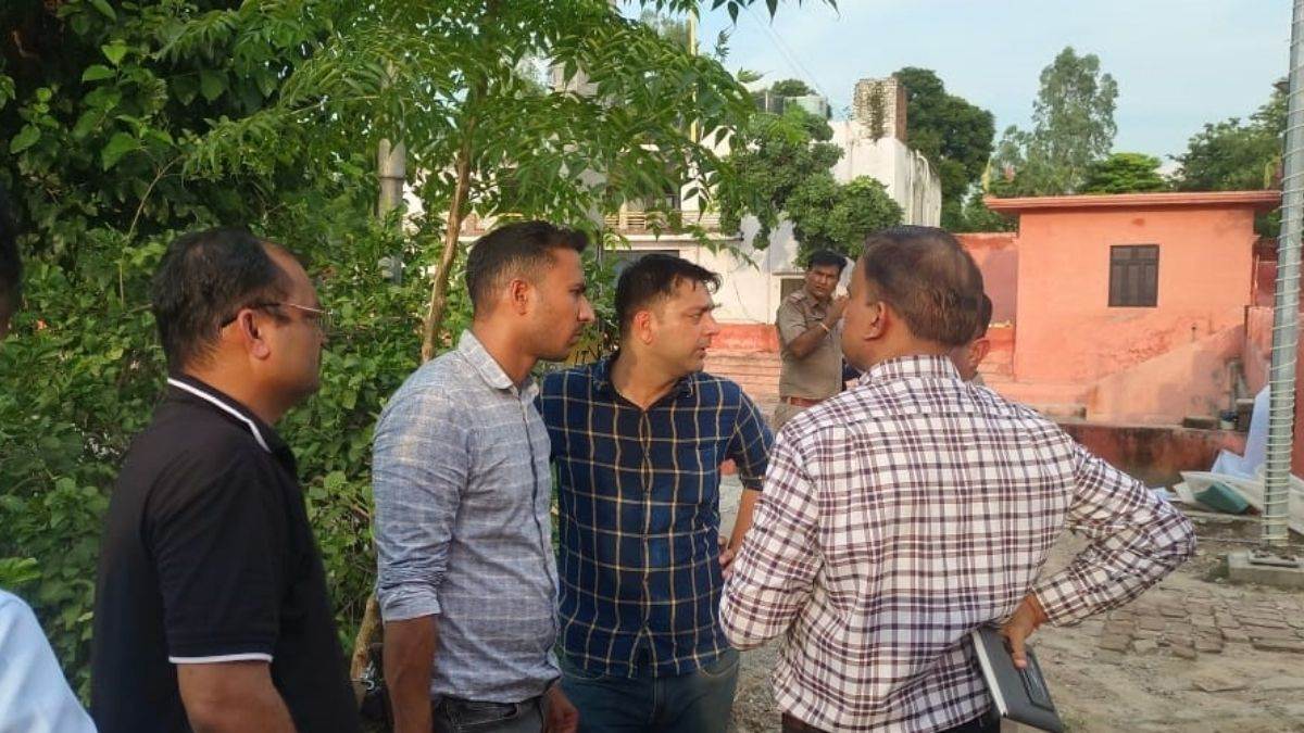 encounter in yamunanagar miscreants entered the field after firing on seeing police four arrested