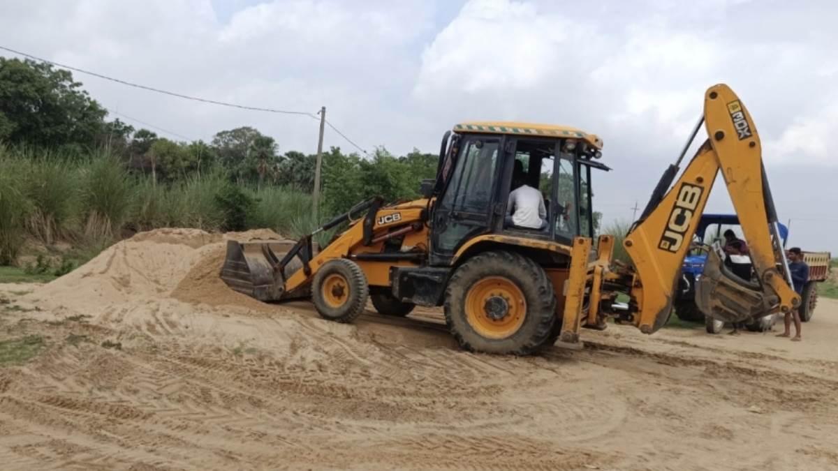 aurangabad news crackdown on illegal sand mining revenue loss reported