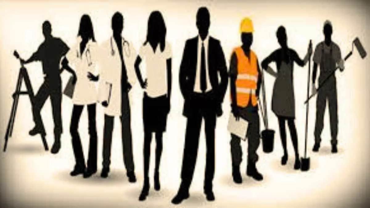 https://www.jagranimages.com/images/newimg/03072025/03_07_2025-youth_job_23974059.jpg