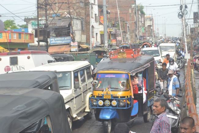 शहर में चौतरफा ट्रैफिक जाम से परेशान रहे लोग - traffic system paralysed in  city - Bihar Muzaffarpur Common Man Issues News