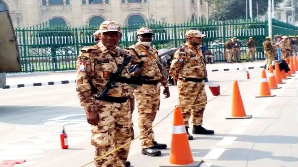 UPSSF Recruitment: उत्तर प्रदेश विशेष सुरक्षा बल में भर्ती के लिए बढ़ी आयु सीमा, यहां चेक करें पूरी डिटेल