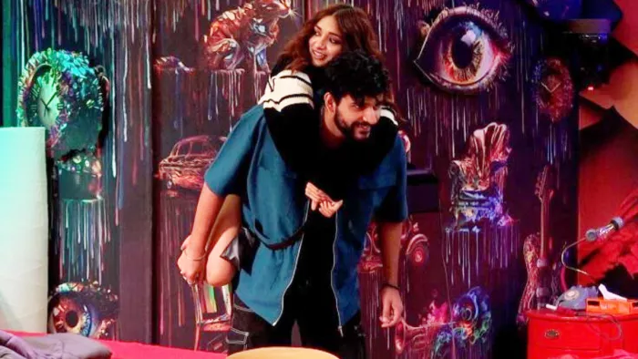 Bigg Boss Ott 2 Jiya Shankar Shouted at Abhishek Malhan Aka Fukra Insaan Video Goes Viral/ Instagram