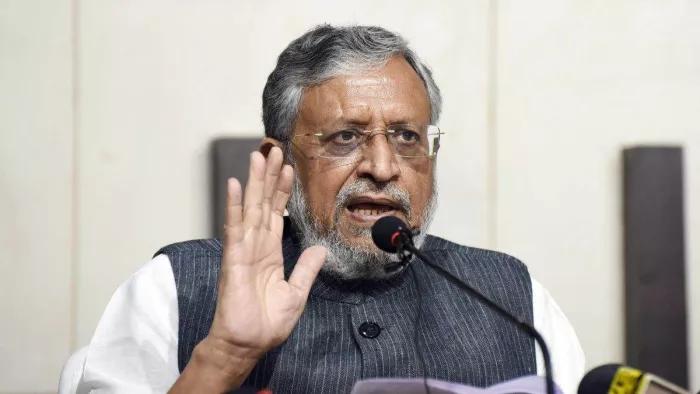 नीतीश कुमार के UP से चुनाव लड़ने पर सुशील मोदी का कटाक्ष। (फाइल फोटो)