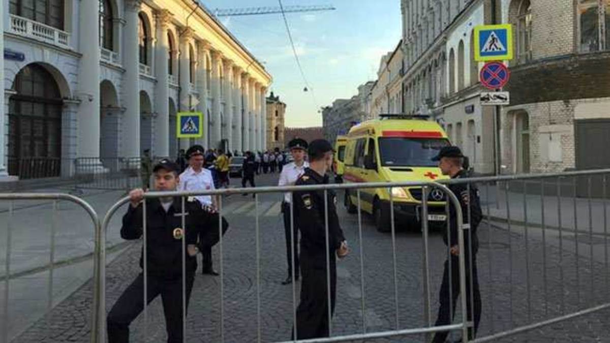 https://www.jagranimages.com/images/newimg/03082024/03_08_2024-russia_building_collapse_23771117.jpg