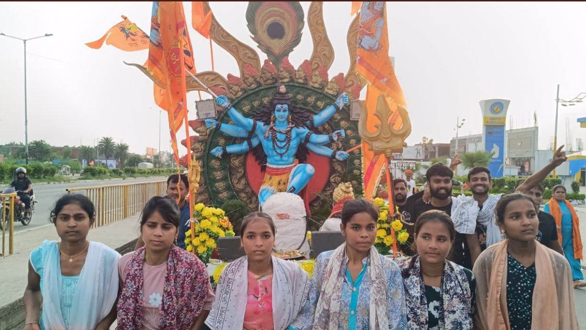 https://www.jagranimages.com/images/newimg/03082025/03_08_2025-amroha_kanwar_yatra_shiv_24002241.jpg