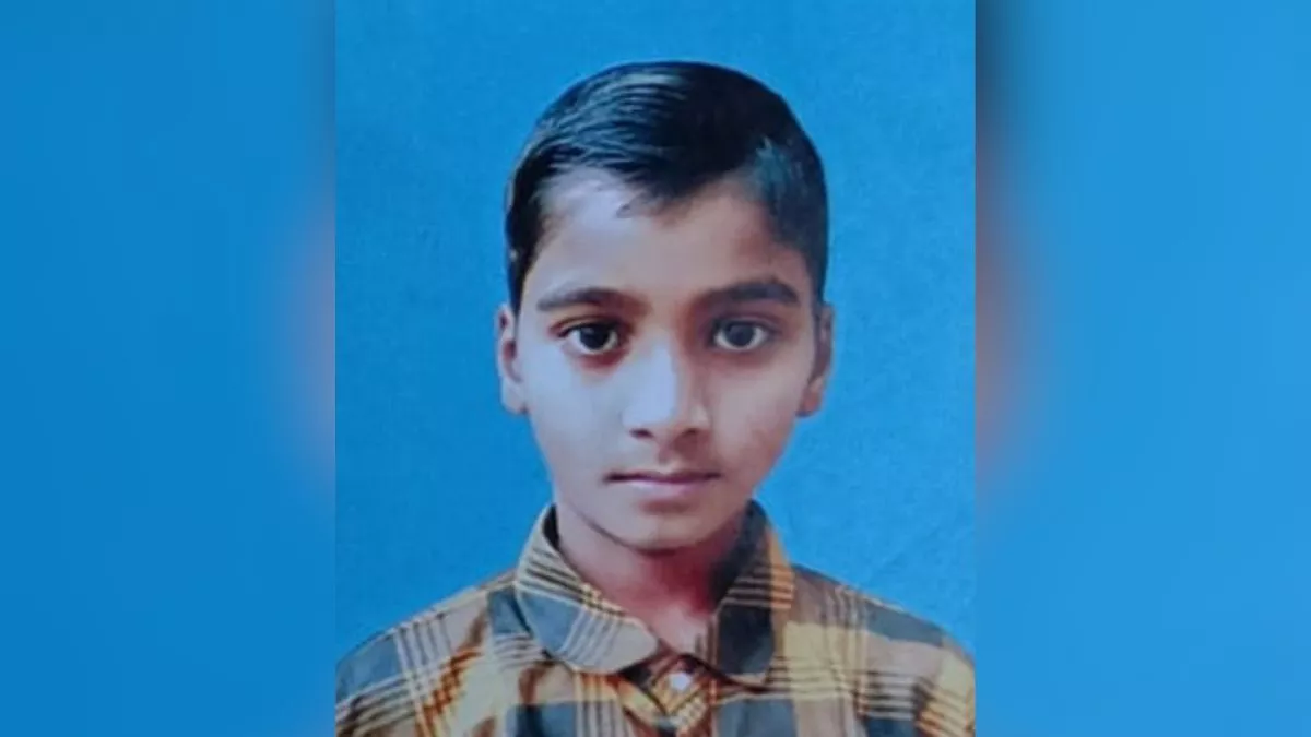 गाजीपुर में बाइक की टक्कर से स्कूली छात्र की मौत, ग्रामीणों ने जमकर काटा हंगामा
