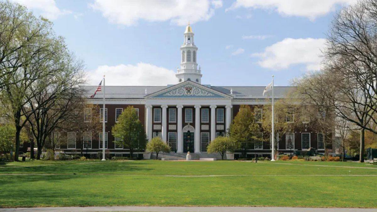 https://www.jagranimages.com/images/newimg/03082025/03_08_2025-harvard_university_24002730.jpg