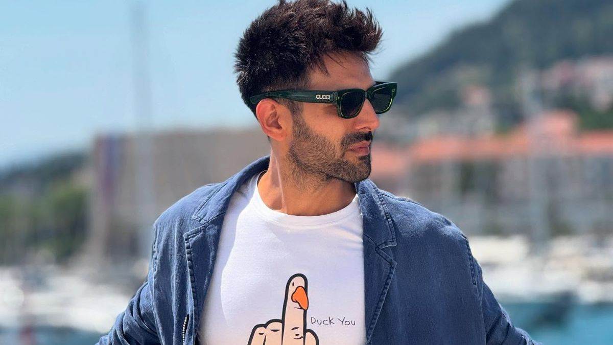 https://www.jagranimages.com/images/newimg/03082025/03_08_2025-kartik_aaryan_on_pakistan_resturant_event_24002235.jpg