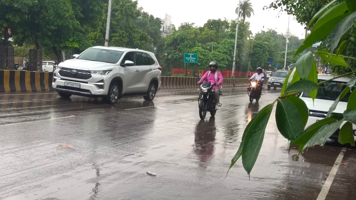 prayagraj news heavy rain and floods disrupt daily life