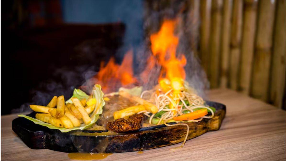 https://www.jagranimages.com/images/newimg/03082025/03_08_2025-sizzlers_24002213.jpg