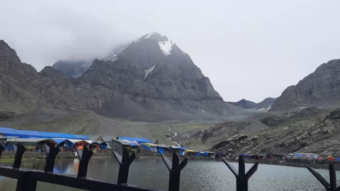 मणिमहेश कैलाश पर्वत का विहंगम दृश्य। फोटो- राजेश शर्मा