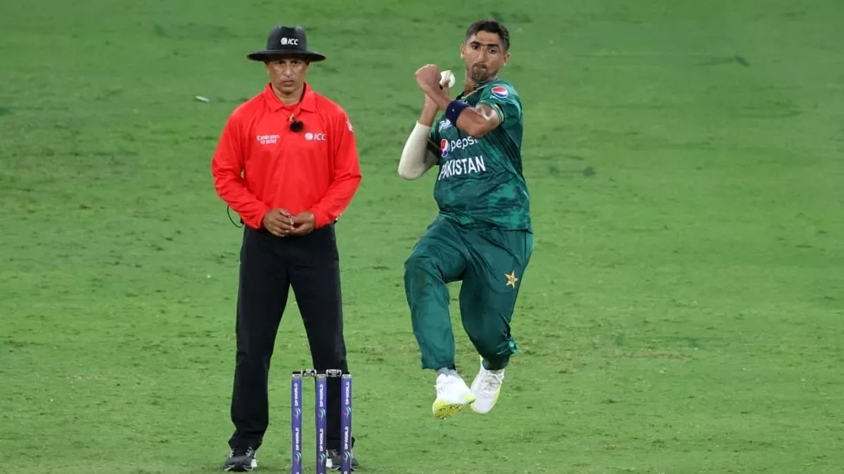 Ind vs Pak Asia cup 2022: भारत के खिलाफ सुपर-4 में उतरने से पहले पाकिस्तान को झटका, बाहर हुआ एक और तेज गेंदबाज