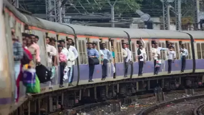 मुजफ्फरपुर में आरपीएफ ने बच्चे को चाइल्ड लाइन के हवाले कर दिया। प्रतीकात्मक फोटो