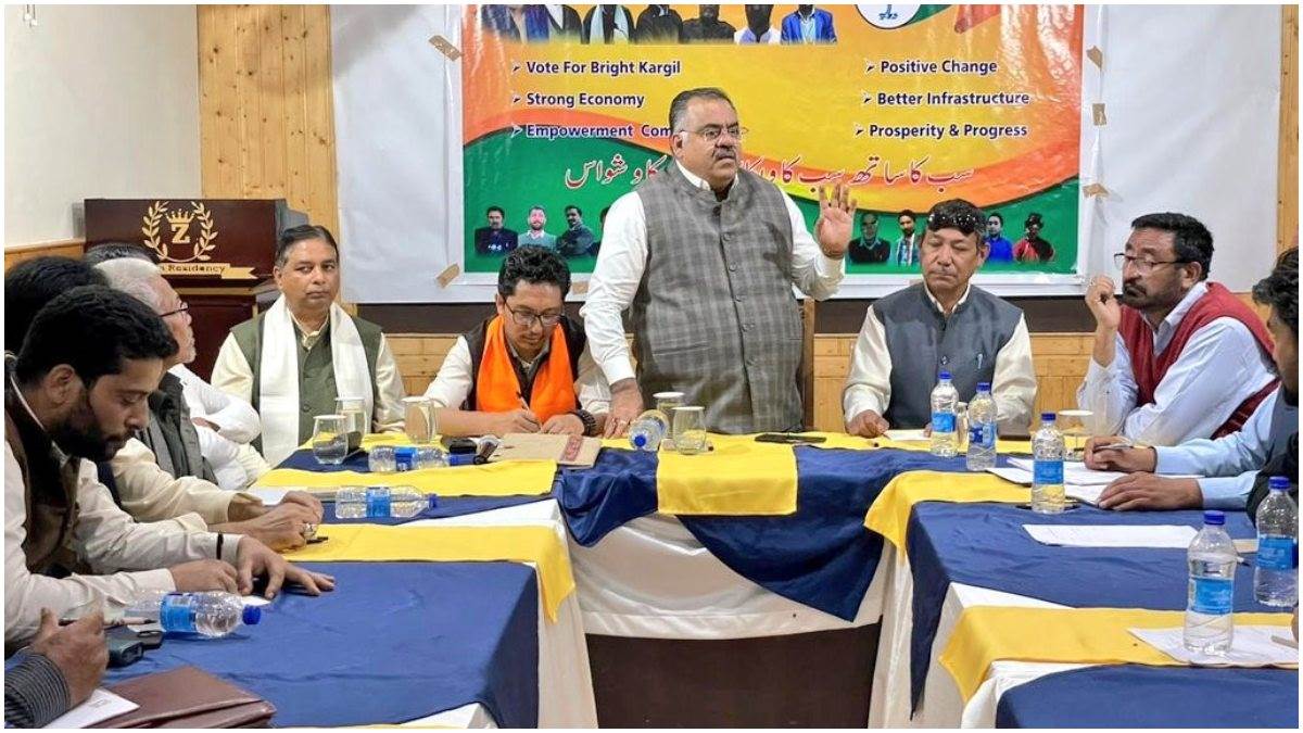 https://www.jagranimages.com/images/newimg/03092023/03_09_2023-kargil_hill_council_poll_23520614_15532734.jpg