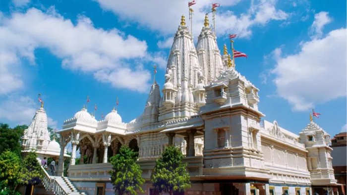 Ahmedabad Swaminarayan temple: मंदिर में हमले से संत नाराज।