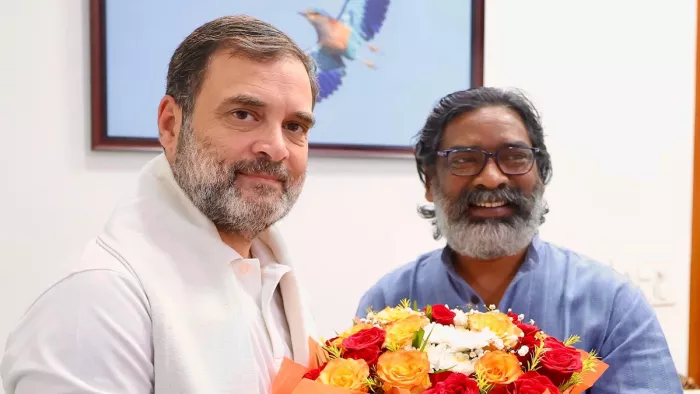 Jharkhand Politics: झारखंड के मुख्यंमंत्री हेमंत सोरेन ने राहुल गांधी से की मुलाकात।