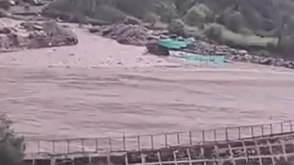 https://www.jagranimages.com/images/newimg/03092024/03_09_2024-ramban_flood_23790064_8258131.jpg