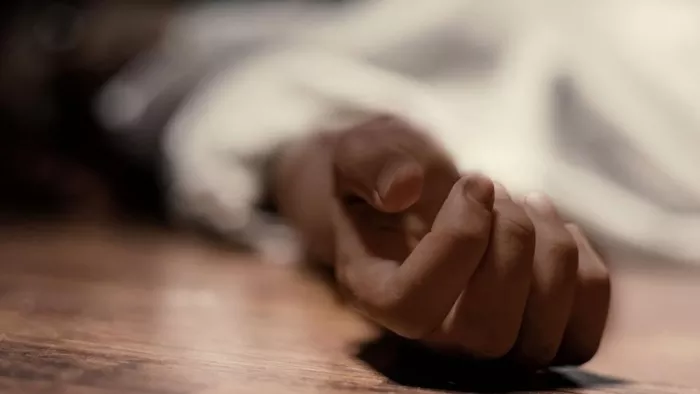 सलिल कपूर की भाभी ने भी इसी घर में मौत को लगाया था गले।