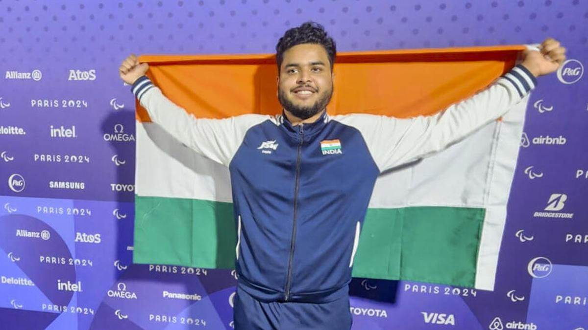 yogesh kathuniya struggle story at the age of 8 got paralysed mother lost hope paris paralympics2024