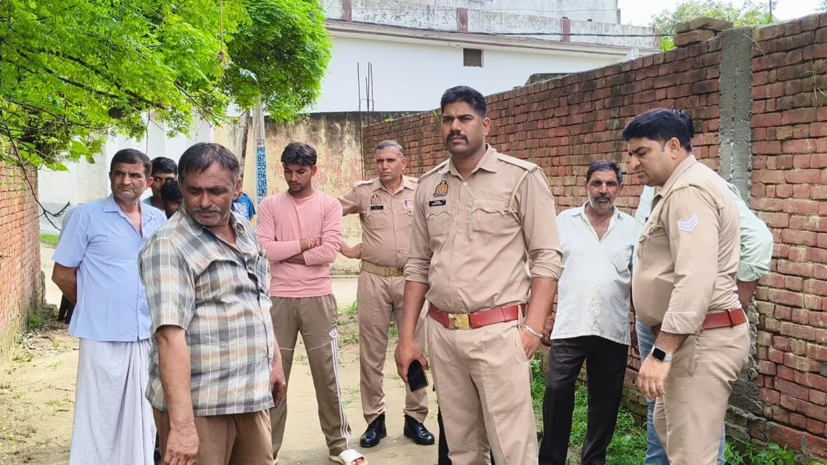 UP Crime News: भाई ने गंडासे से गला काट कर की बहन की हत्या, गेंहू बेचने पर हुआ था विवाद, आरोपी गिरफ्तार