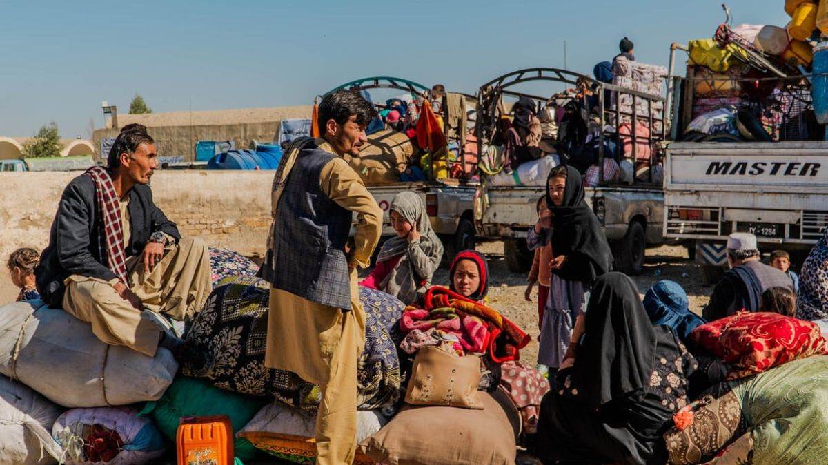 https://www.jagranimages.com/images/newimg/03092025/03_09_2025-afghan_refugess_24034870.jpg