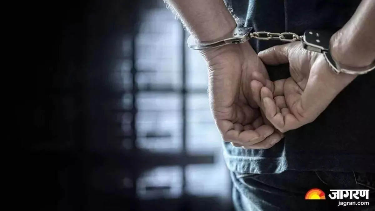 बठिंडा में फर्जी तरीके से गाड़ियों की RC बनाने के मामले में दो गिरफ्तार, विजिलेंस ने RTO दफ्तर में की बड़ी कार्रवाई