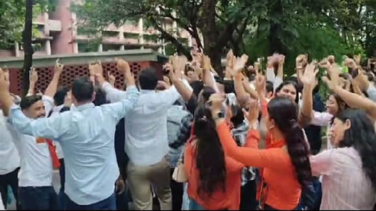 https://www.jagranimages.com/images/newimg/03092025/03_09_2025-avbp1_24034589.jpg