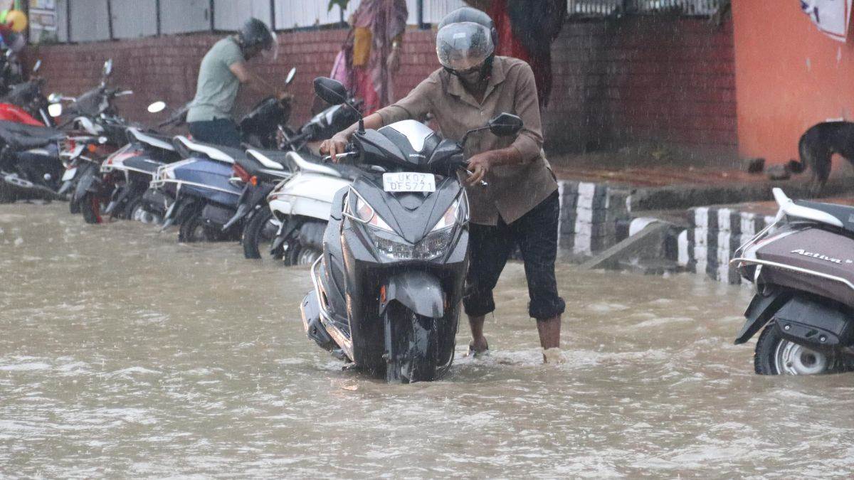 https://www.jagranimages.com/images/newimg/03092025/03_09_2025-dehradun_rain_24034032.jpg