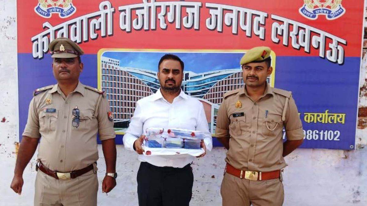 https://www.jagranimages.com/images/newimg/03092025/03_09_2025-fake_ias__24034562.jpg