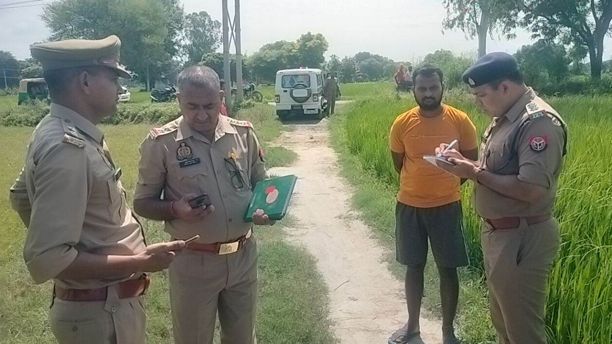 https://www.jagranimages.com/images/newimg/03092025/03_09_2025-firozabad_police_murder_investigate_24034096.jpg