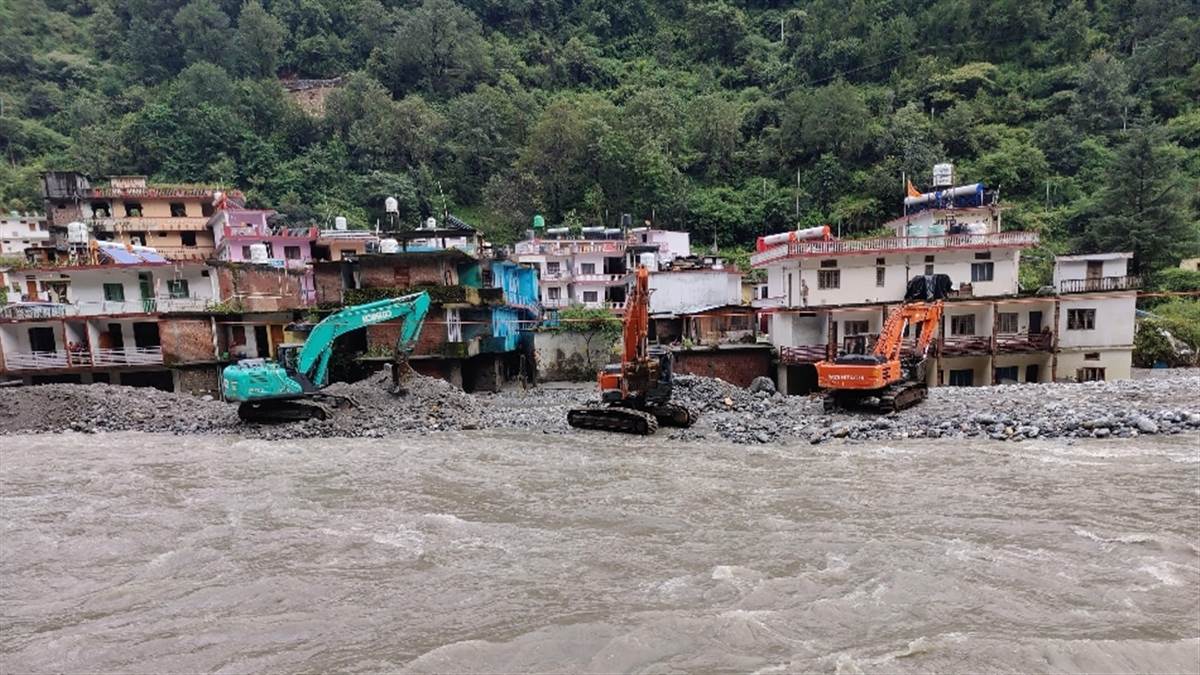 https://www.jagranimages.com/images/newimg/03092025/03_09_2025-flood_24034815_215118405.jpg