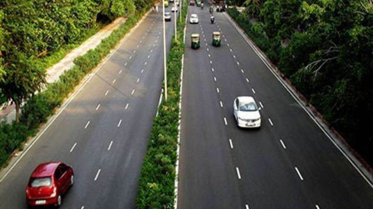 https://www.jagranimages.com/images/newimg/03092025/03_09_2025-highway_24034421_15533180.jpg