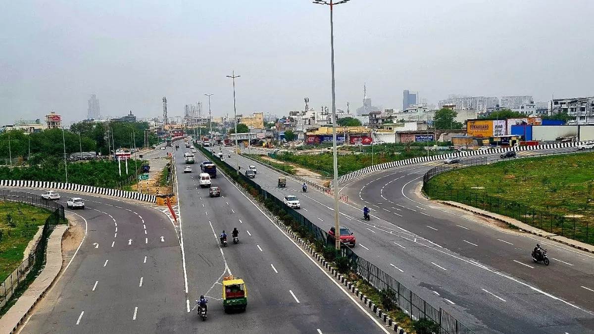 https://www.jagranimages.com/images/newimg/03092025/03_09_2025-road_3_24034764_212438692.jpg