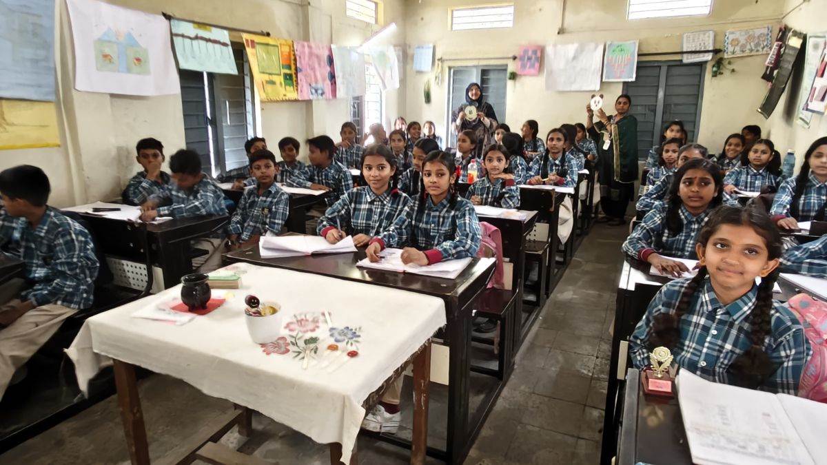 https://www.jagranimages.com/images/newimg/03092025/03_09_2025-school__24034728.jpg